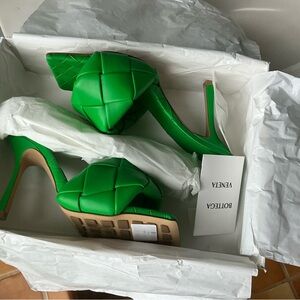 Bottega Veneta Vibrant Green Heeled Sandals